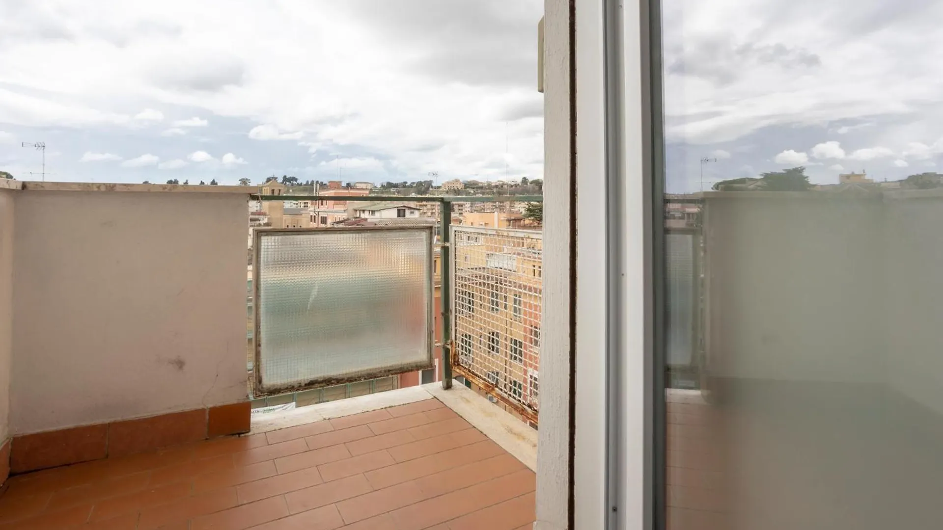 Homehouse Candia - Vatican Attic Rome 0*,  Italy