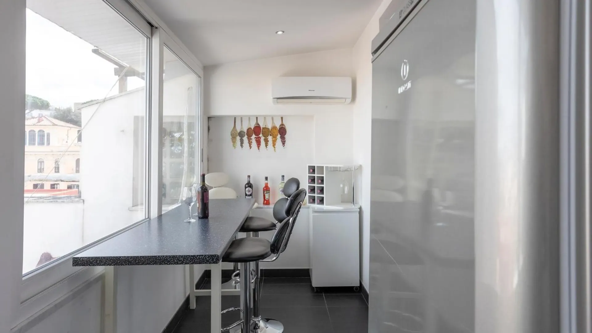 Homehouse Candia - Vatican Attic Rome Apartment