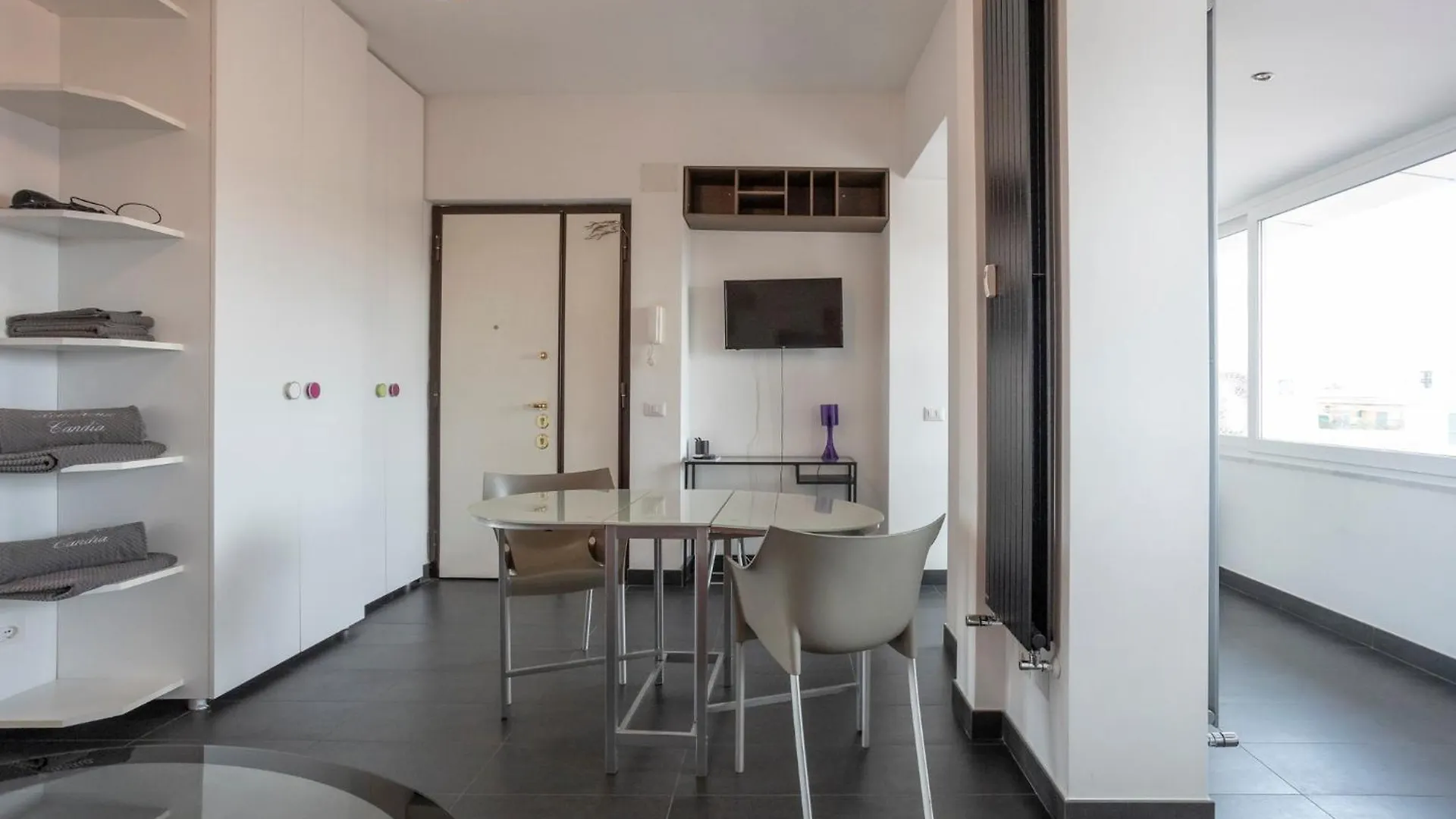 Homehouse Candia - Vatican Attic Rome 0*,